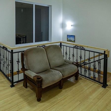 Twins Hotel Tbilisi Bagian luar foto