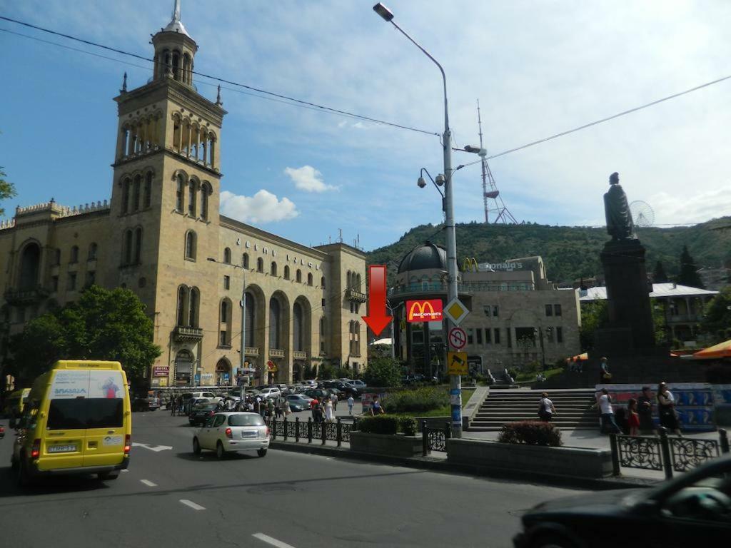Twins Hotel Tbilisi Bagian luar foto